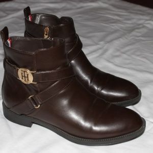 Tommy Hilfiger Rant Belted Bootie
